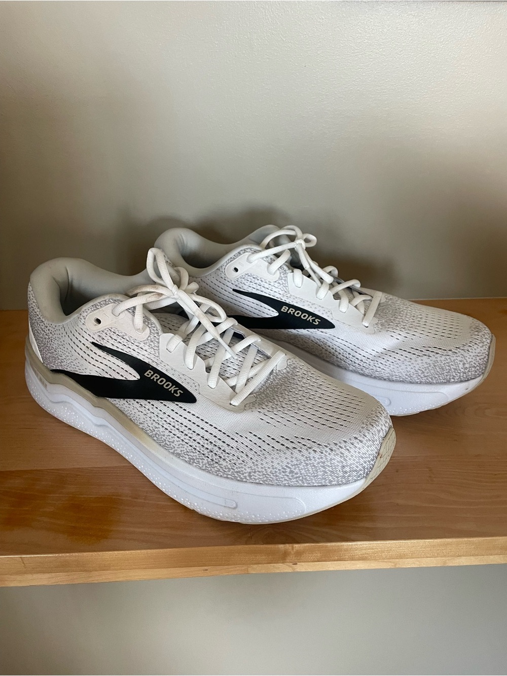 Brooks Men’s Ghost Max 2 Running Shoes